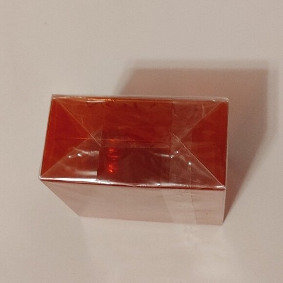 Love Is On Revlon Sealed BNIP Fragrance 1.7fl oz 50ml KISS LIP Shaped Bottle - Picture 7 of 9